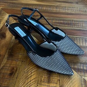 Steve Madden Legaci Pump